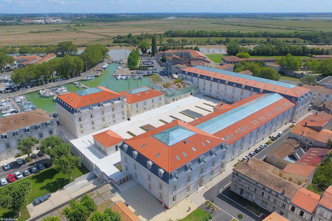 Residence De L'Arsenal Royal - Meubles De Tourisme Rochefort  Exteriör bild